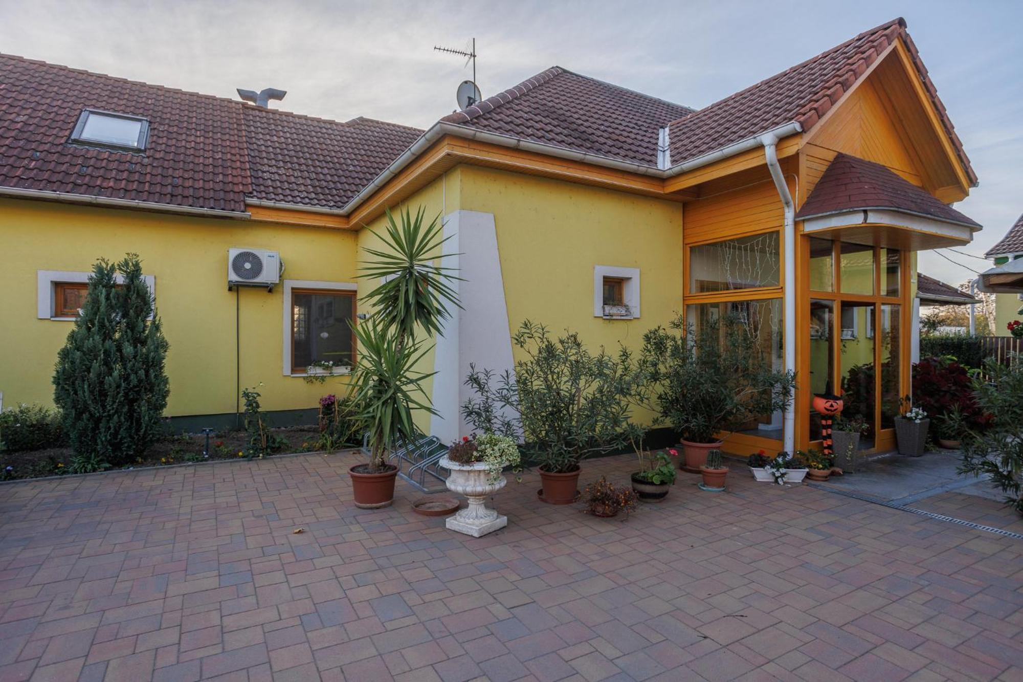 Harang Panzio Bed & Breakfast Gyomaendrod Exterior photo